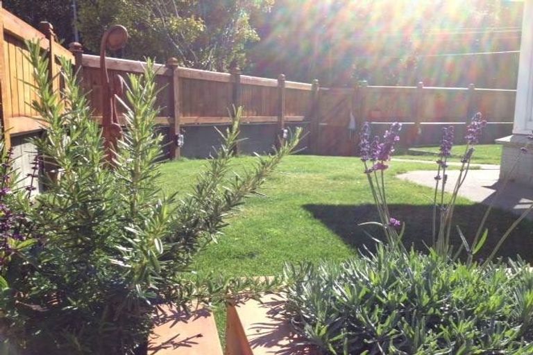 Photo of property in 1/84 Khandallah Road, Khandallah, Wellington, 6035