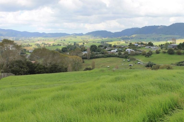 Photo of property in 16 Matai Drive, Maungaturoto, 0520