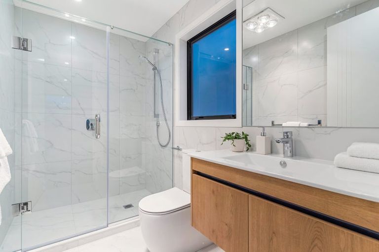 Photo of property in 6 Luff Place, Long Bay, Auckland, 0630