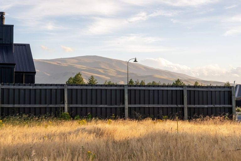 Photo of property in 13 Aoraki Crescent, Twizel, 7901