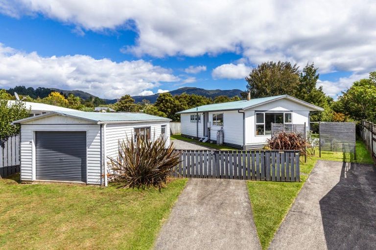 Photo of property in 14 Runuku Grove, Turangi, 3334