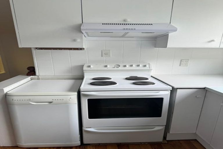 Photo of property in 11a Woodvale Road, Glen Eden, Auckland, 0602