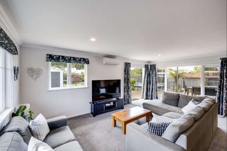 Photo of property in 2 Shirley Place, Bay View, Napier, 4104