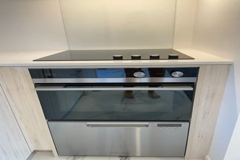 Photo of property in 6/10 Yeovil Road, Te Atatu Peninsula, Auckland, 0610