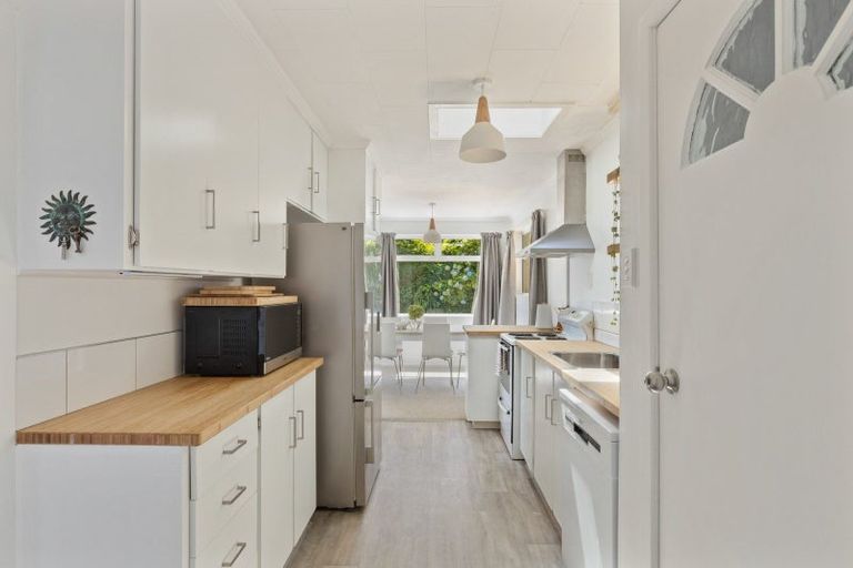 Photo of property in 137 Brooklands Road, Brooklands, New Plymouth, 4310