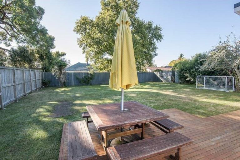 Photo of property in 7 Nicolas Avenue, Glen Eden, Auckland, 0602