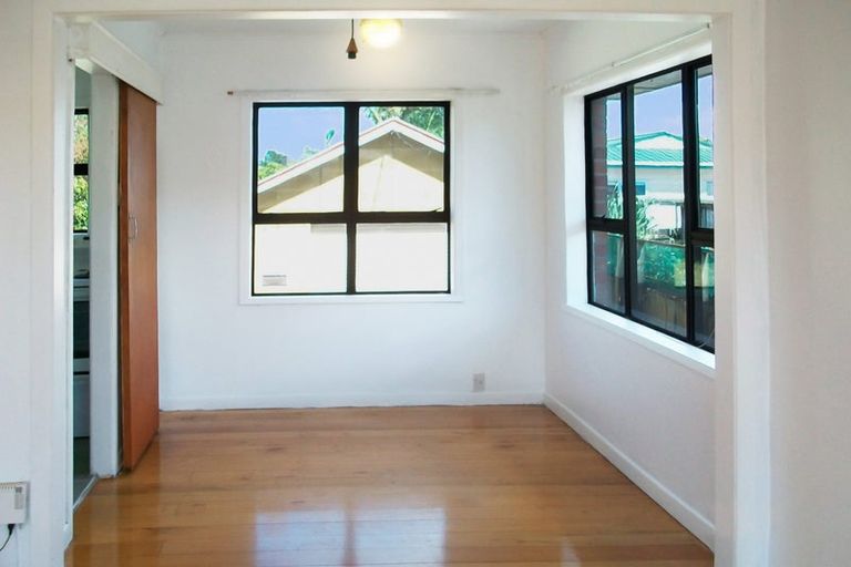 Photo of property in 614 Te Atatu Road, Te Atatu Peninsula, Auckland, 0610