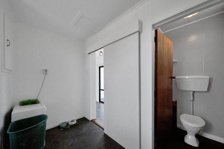 Photo of property in 16 Dixon Avenue, Hawera, 4610