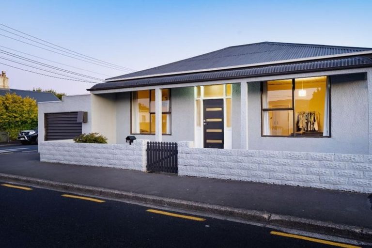 Photo of property in 101 Oxford Street, South Dunedin, Dunedin, 9012