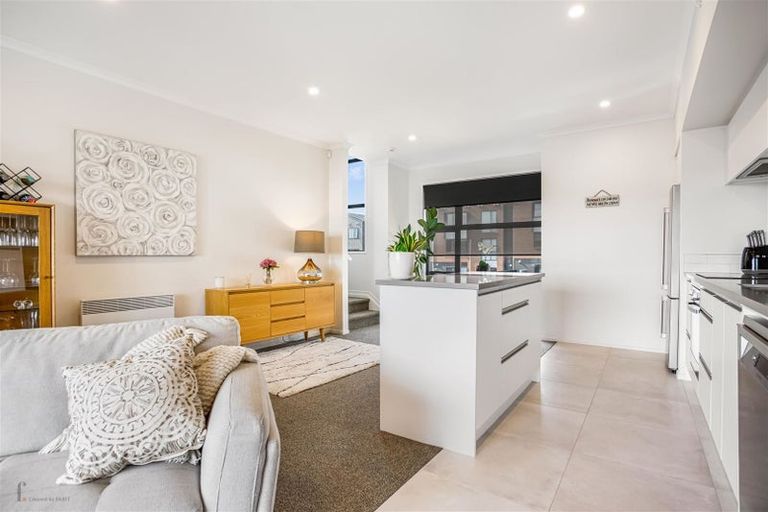 Photo of property in 8 Raranga Lane, Hobsonville, Auckland, 0616