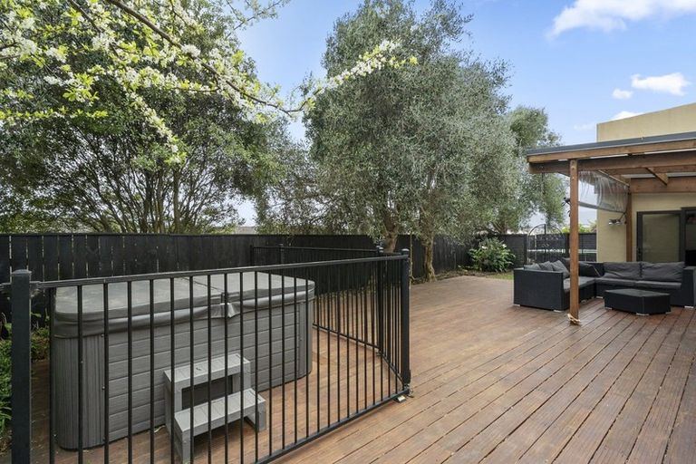 Photo of property in 144 Guildford Drive, Paraparaumu Beach, Paraparaumu, 5032