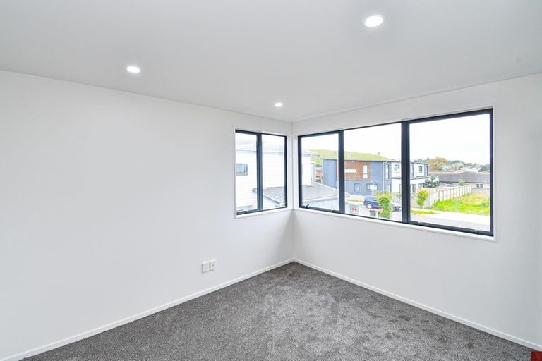 Photo of property in 39 Tapuwae Way, Mangere Bridge, Auckland, 2022