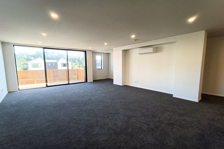 Photo of property in 27 Holystone Road, Whitby, Porirua, 5024