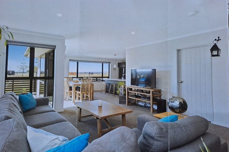 Photo of property in 15 Ponga Place, Papamoa Beach, Papamoa, 3118