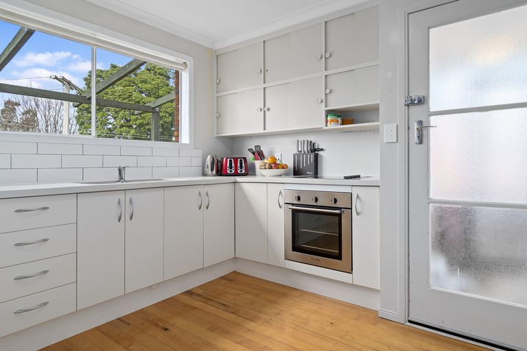 Photo of property in 22 Churchill Road, Judea, Tauranga, 3110