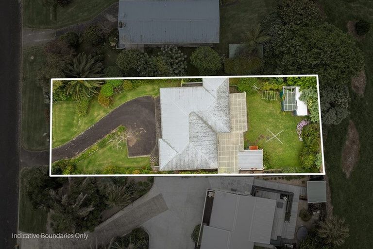 Photo of property in 58 The Crescent, Waihi Beach, 3611