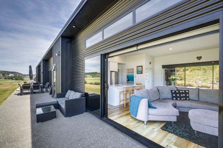 Photo of property in 8 Riverview Drive, Otane, 4277