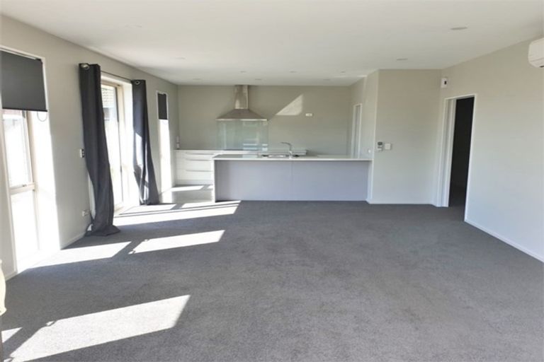 Photo of property in 9 Sandown Crescent, Aranui, Christchurch, 8061