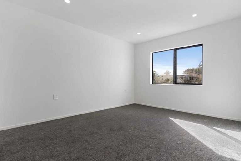 Photo of property in 6a Sunlands Drive, Manurewa, Auckland, 2102