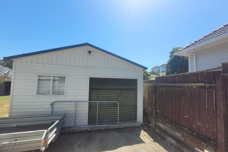 Photo of property in 21 Dimock Street, Titahi Bay, Porirua, 5022