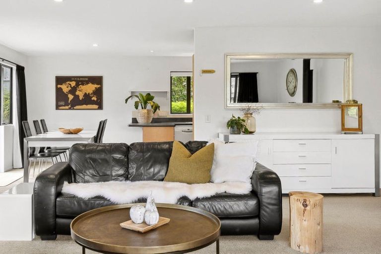 Photo of property in 5 Trevathan Lane, Wanaka, 9305