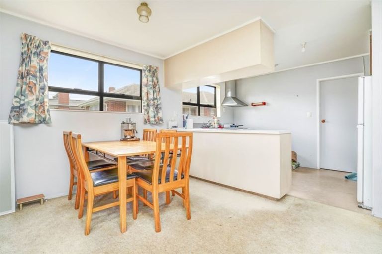 Photo of property in 2 Vista Terrace, Hillcrest, Hamilton, 3216