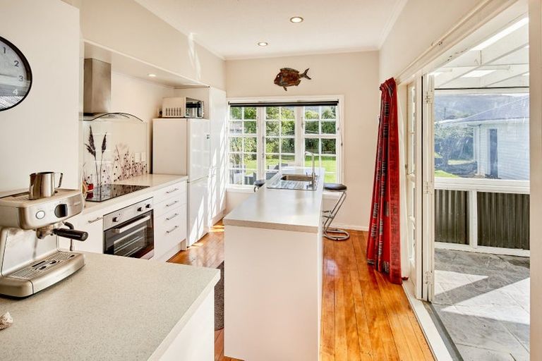 Photo of property in 36 Heretaunga Square, Silverstream, Upper Hutt, 5019