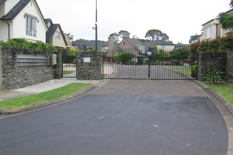 Photo of property in 26 Grammar School Road, Pakuranga, Auckland, 2010