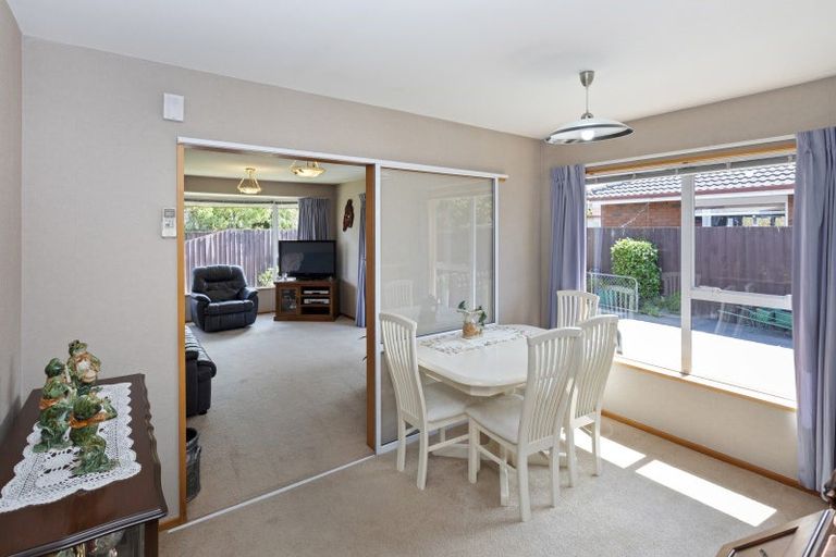 Photo of property in 2/18 Moffett Street, Islington, Christchurch, 8042