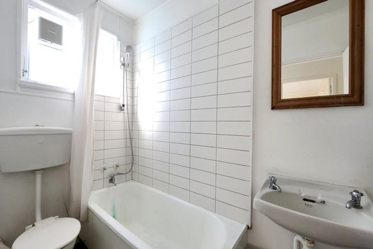 Photo of property in 22 Rochester Street, Wilton, Wellington, 6012