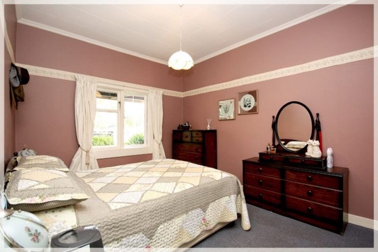 Photo of property in 27 Punga Street, Tangimoana, 4822