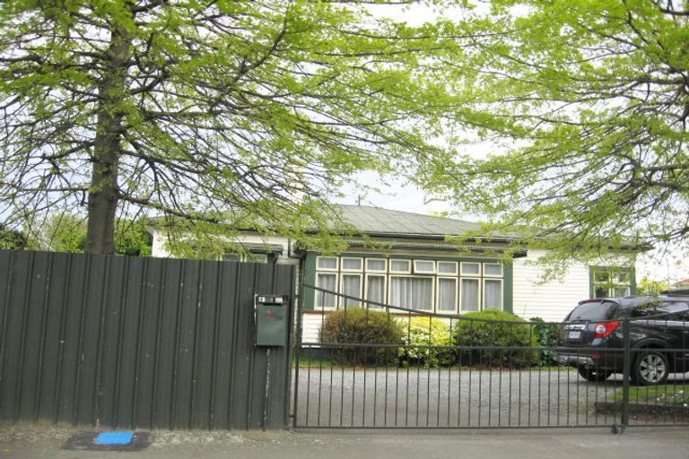 Photo of property in 74 Maxwell Road, Blenheim, 7201