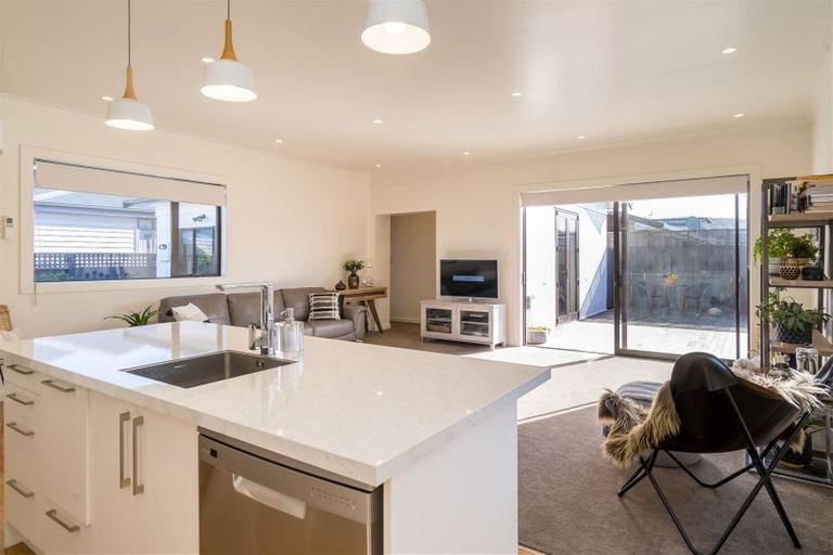 Photo of property in 24b Hargest Crescent, Saint Kilda, Dunedin, 9012