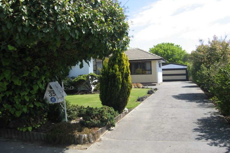 Photo of property in 35 Brockham Street, Casebrook, Christchurch, 8051
