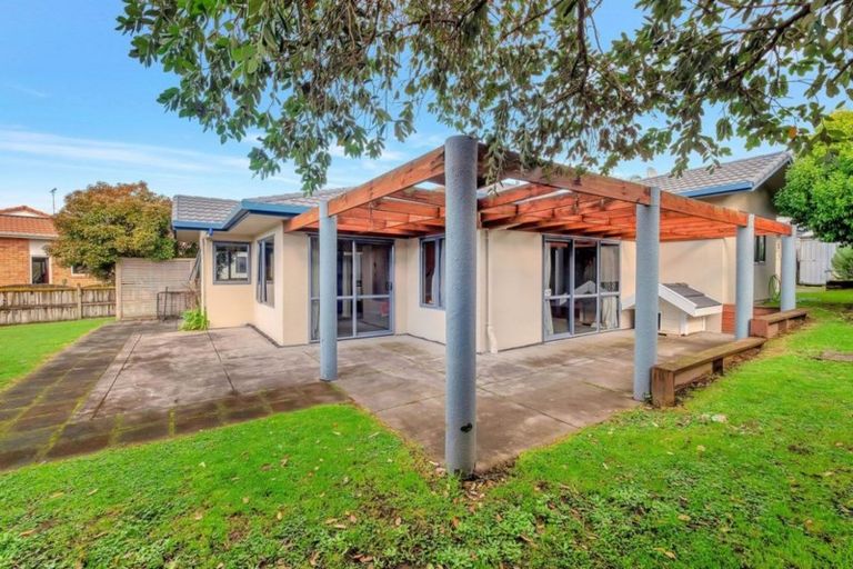 Photo of property in 49 Fairview Place, Te Puke, 3119
