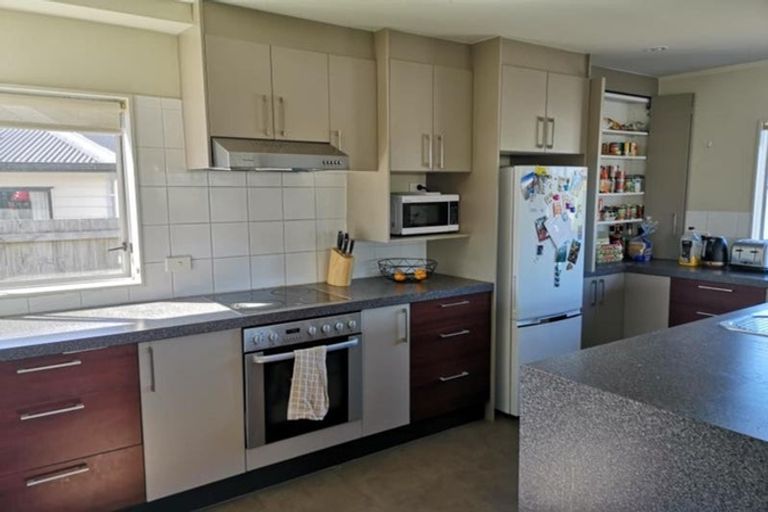 Photo of property in 64e Sheridan Terrace, Johnsonville, Wellington, 6037