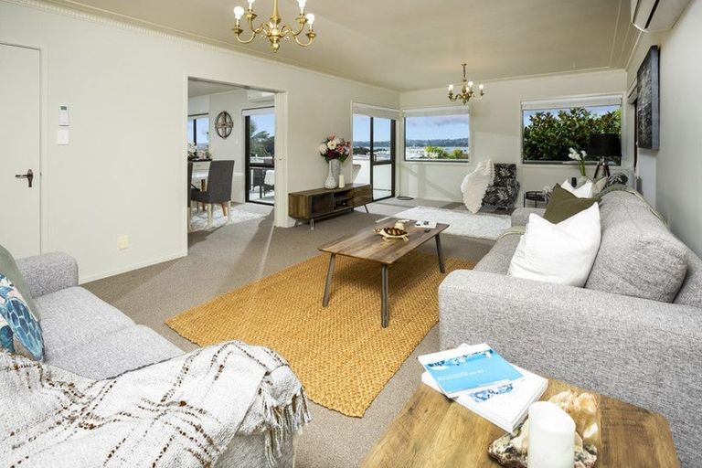 Photo of property in 2/125 Victoria Road, Devonport, Auckland, 0624