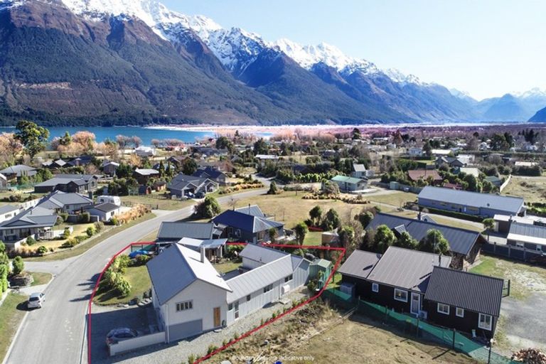 Photo of property in 8 Invincible Drive, Glenorchy, 9372