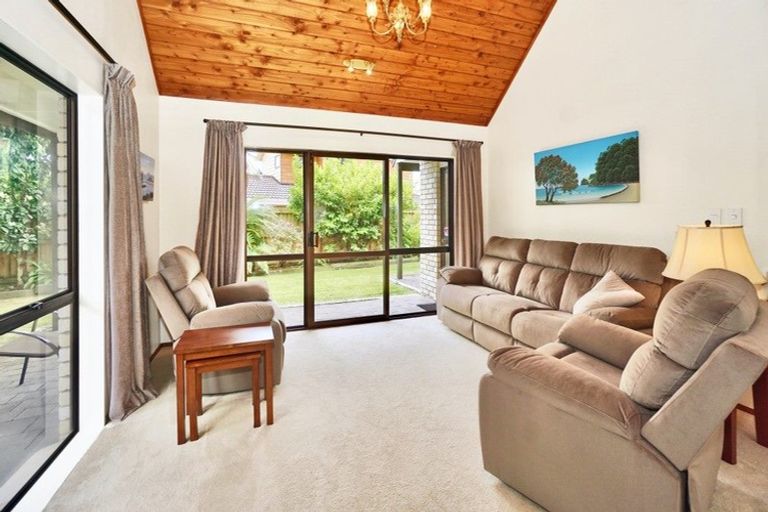 Photo of property in 19 Randell Place, Te Puke, 3119