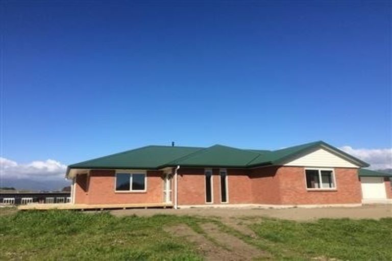 Photo of property in 34 Sims Road, Te Horo Beach, Otaki, 5581