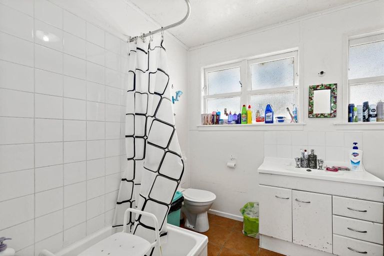 Photo of property in 2850 South Head Road, South Head, Helensville, 0874