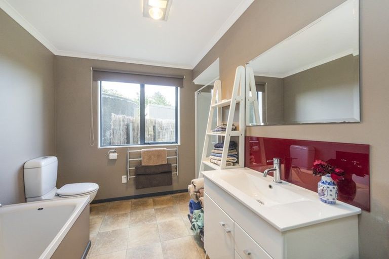 Photo of property in 237 Ngaio Road, Halcombe, Palmerston North, 4479