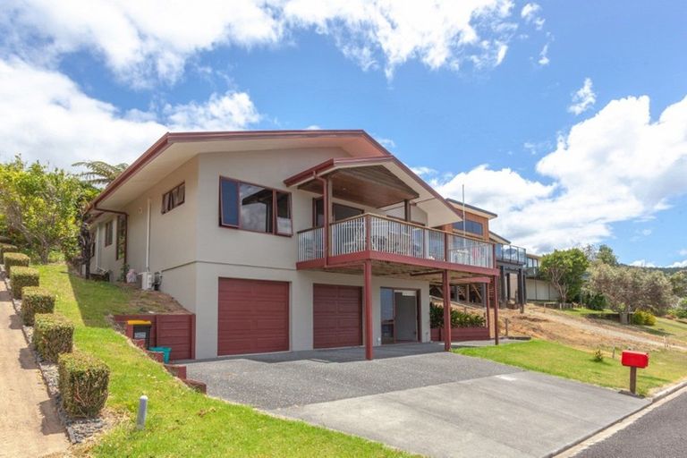 Photo of property in 208 Russell Bruce Place, Onemana, Whangamata, 3691