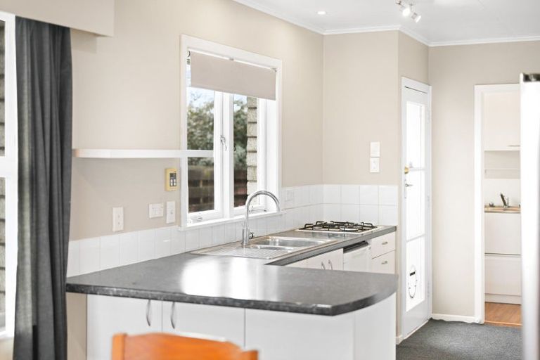 Photo of property in 69 Resthill Crescent, Glenview, Hamilton, 3206