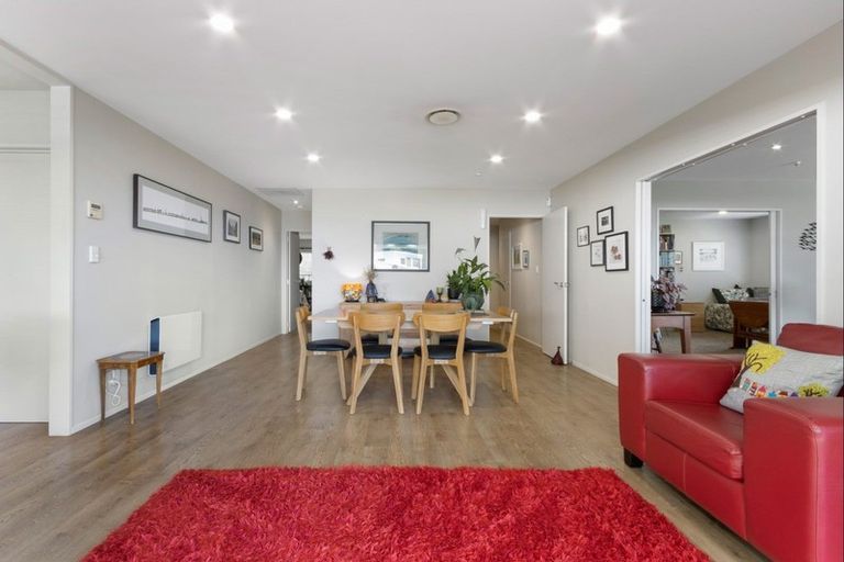 Photo of property in 8 Amner Place, Bluff Hill, Napier, 4110