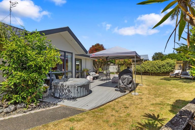 Photo of property in 43 Katerini Grove, Papamoa Beach, Papamoa, 3118