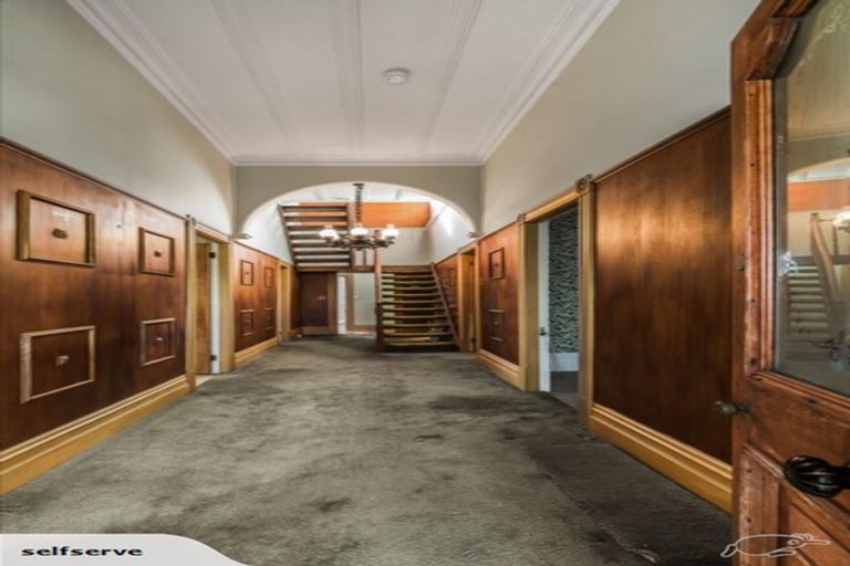 Photo of property in 5 Queen Street, Northcote Point, Auckland, 0627