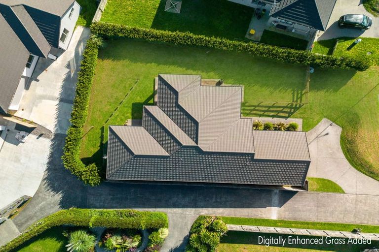 Photo of property in 25 Kauri Drive, Waiuku, 2123