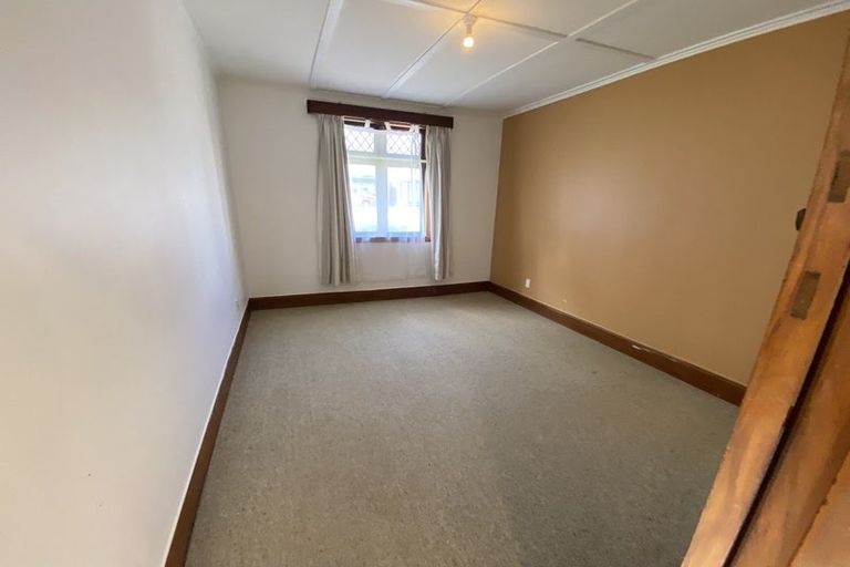 Photo of property in 354 The Parade, Island Bay, Wellington, 6023