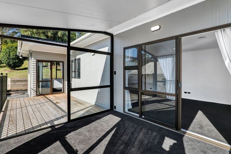 Photo of property in 115 Mangorei Road, Merrilands, New Plymouth, 4312